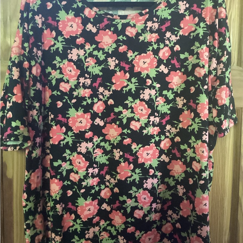 LuLaRoe Irma Tunic Floral with hidden unicorns!